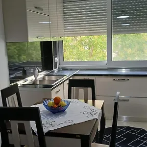 Qetesia , Zhaban Albanie